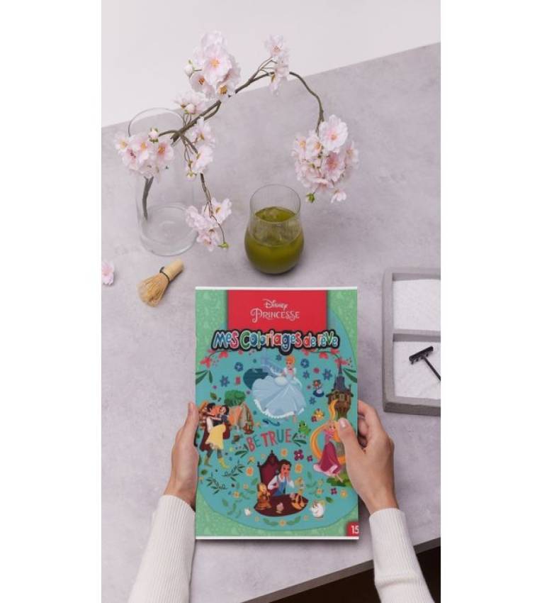 Pack de 4 Livres Educatif de Coloriage Filles avec 6 Crayons de Couleurs Gratuit